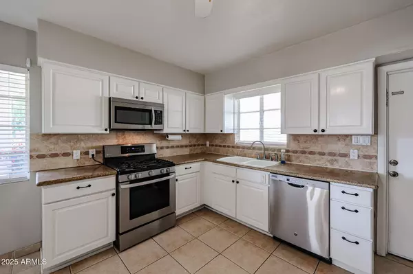 Phoenix, AZ 85020,822 E state Avenue