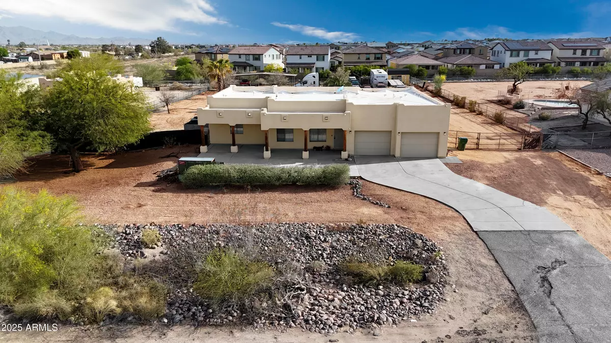 Litchfield Park, AZ 85340,19519 W Minnezona Avenue