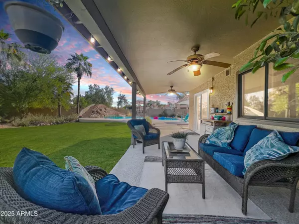 Tempe, AZ 85284,1987 E LOS ARBOLES Drive E