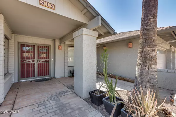 Mesa, AZ 85201,319 E HACKAMORE Street