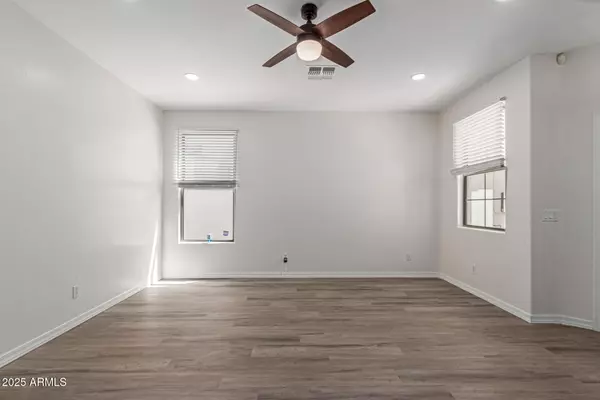 Phoenix, AZ 85037,9518 W HAZELWOOD Street