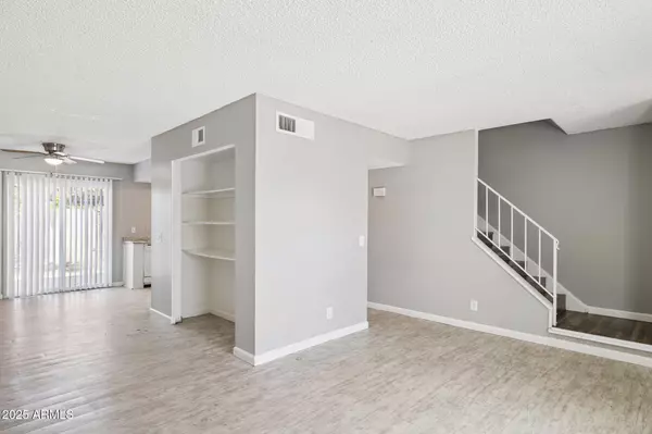 Phoenix, AZ 85019,3605 W BETHANY HOME Road #7