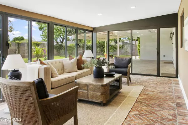 Phoenix, AZ 85020,613 E VISTA Avenue