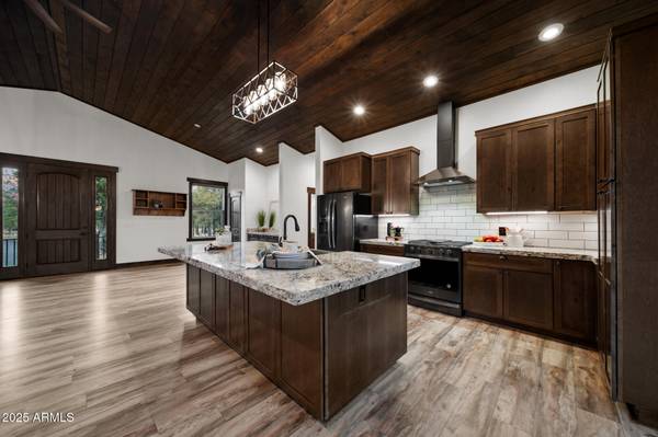 Overgaard, AZ 85933,2702 MAJESTIC ELK Road