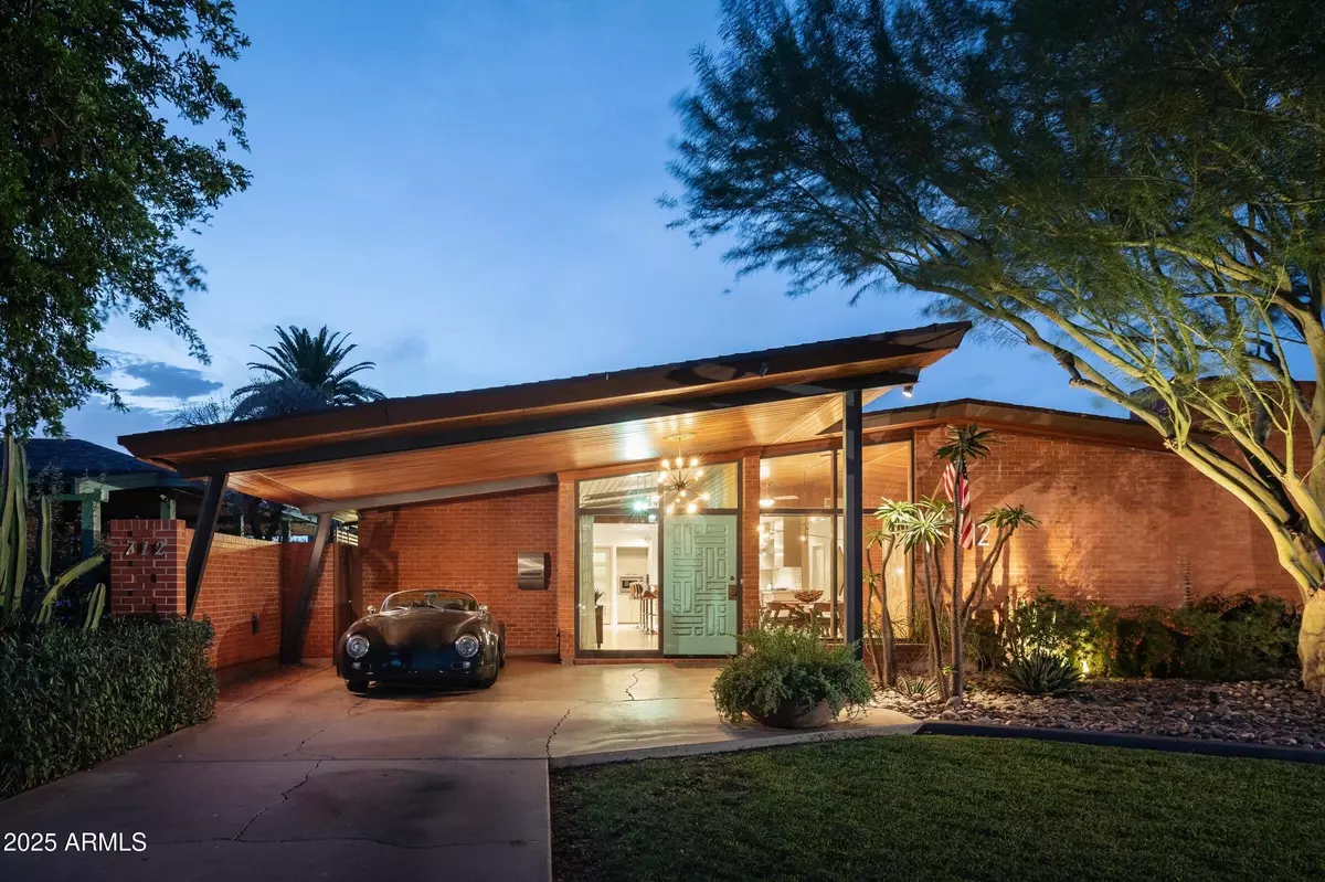Phoenix, AZ 85007,712 W VERNON Avenue