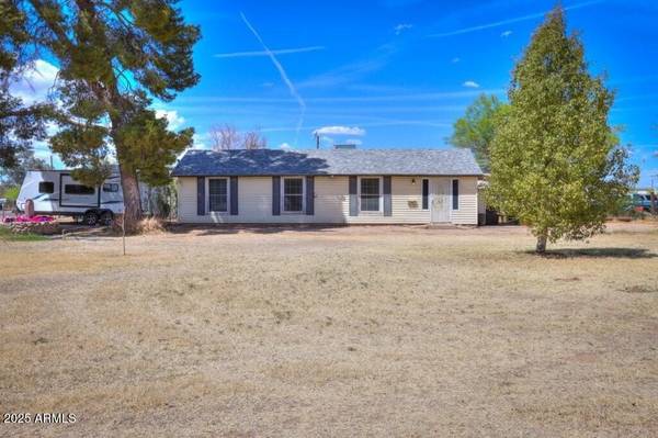 1055 S 4TH Street, Coolidge, AZ 85128