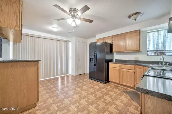 Glendale, AZ 85302,9102 N 56TH Lane