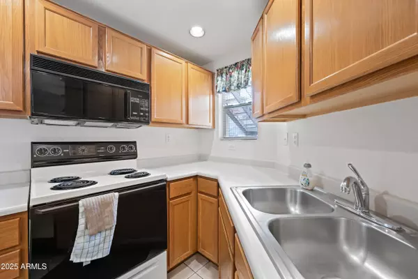 Phoenix, AZ 85020,10410 N CAVE CREEK Road #1100