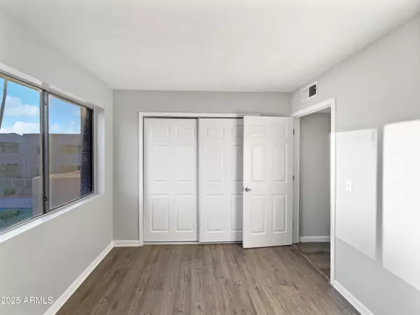 Tempe, AZ 85281,1065 W 1ST Street #214
