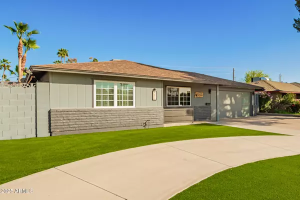 Tempe, AZ 85282,4611 S LA ROSA Drive