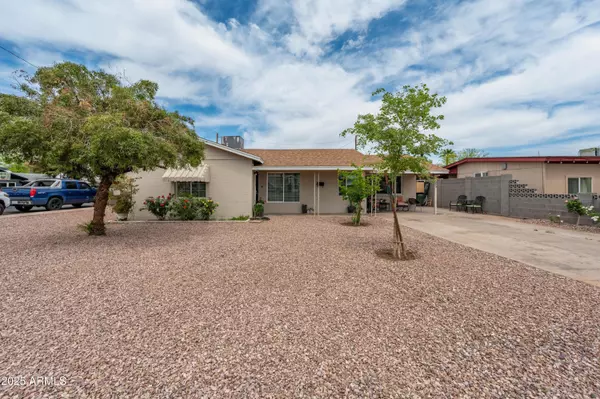 Phoenix, AZ 85015,1934 W COLTER Street