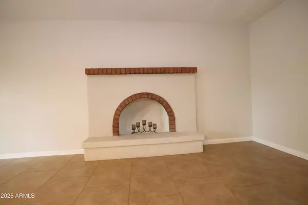 Glendale, AZ 85304,4841 W MERCER Lane