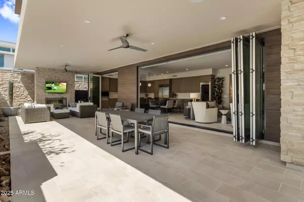 Paradise Valley, AZ 85253,5533 E STELLA Lane