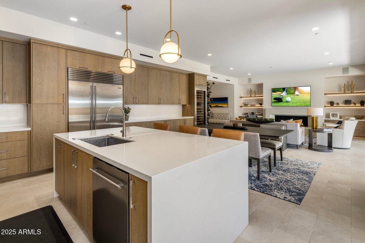 Paradise Valley, AZ 85253,5533 E STELLA Lane