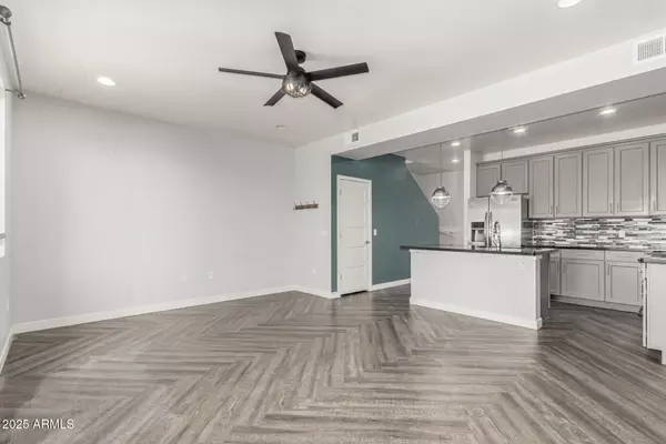 Tempe, AZ 85288,1056 N MILLER Road