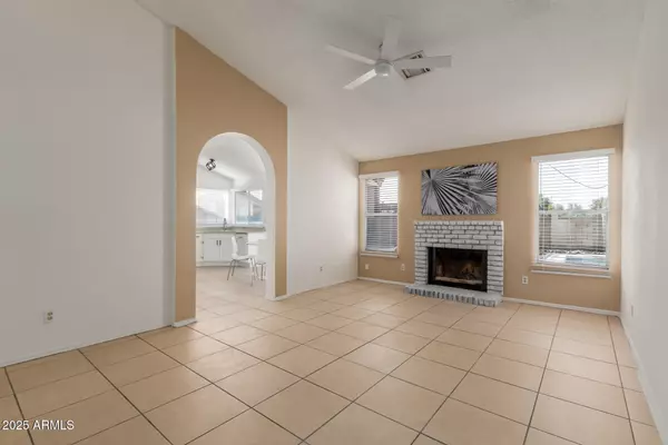 Phoenix, AZ 85027,702 W SEQUOIA Drive