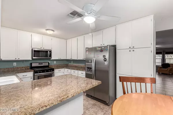 Gilbert, AZ 85233,2 W HACKAMORE Avenue