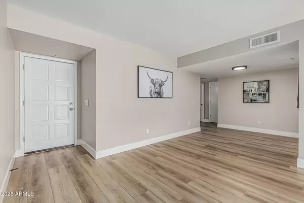 Scottsdale, AZ 85257,1650 N 87TH Terrace #25B