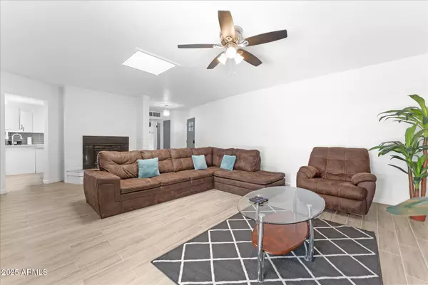 Phoenix, AZ 85020,8044 N 10TH Place