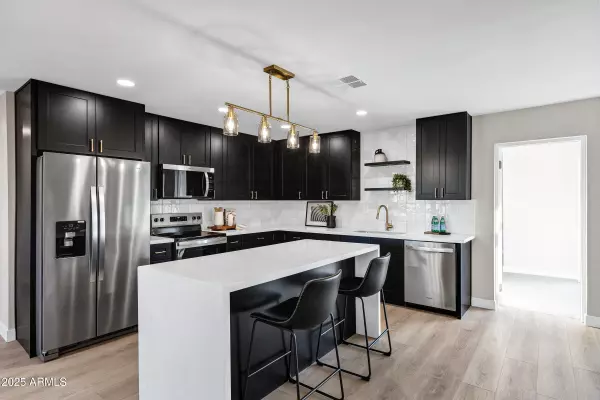 Mesa, AZ 85207,7149 E JENSEN Street