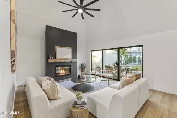 Phoenix, AZ 85016,2425 E OREGON Avenue