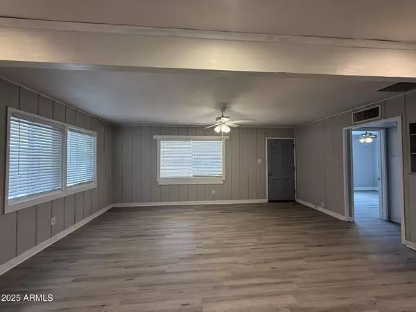 Phoenix, AZ 85016,1840 E CLARENDON Avenue