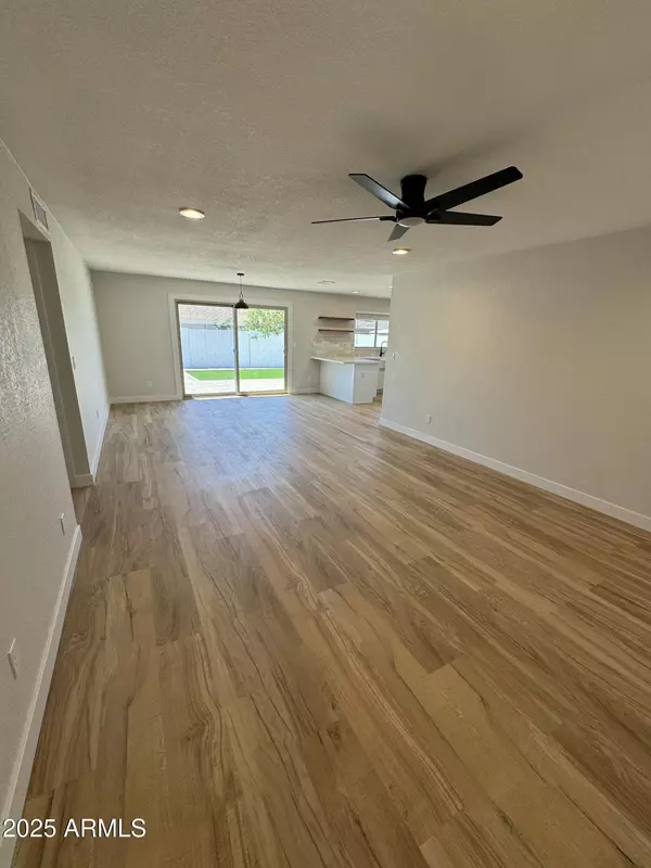 Phoenix, AZ 85032,3225 E MONICA Avenue