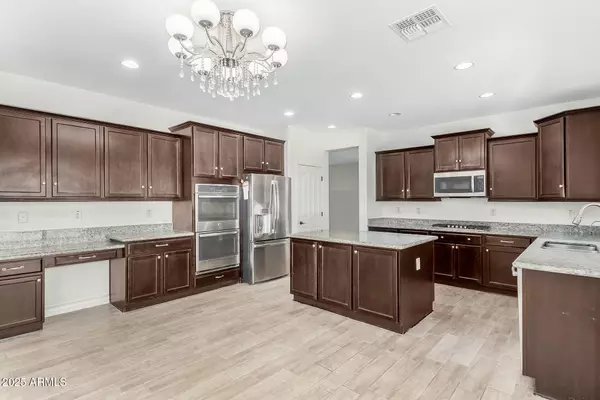 Goodyear, AZ 85338,18640 W PIONEER Street