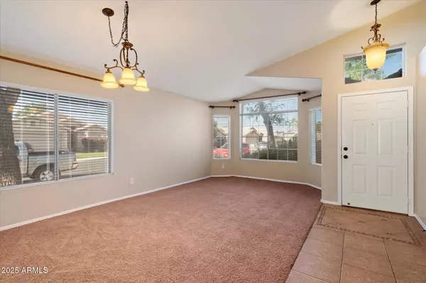 Chandler, AZ 85225,1024 N ITHICA Court