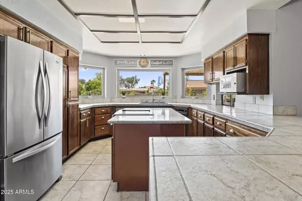 Sun Lakes, AZ 85248,9443 E LAWNDALE Place
