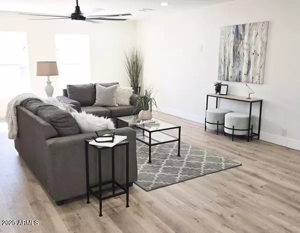 Tempe, AZ 85283,6607 S MITCHELL Drive