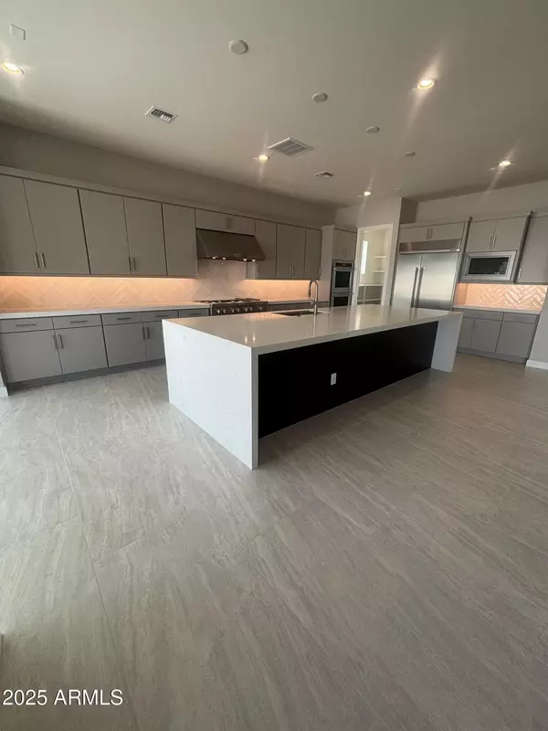 Queen Creek, AZ 85142,24067 S 218TH Place