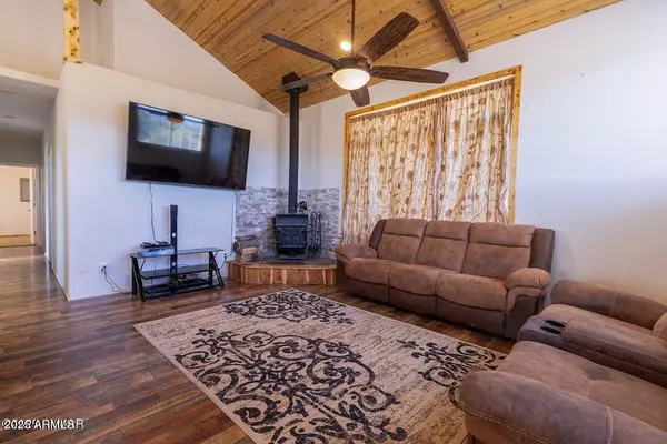 Vernon, AZ 85940,24 N COUNTY ROAD N3101 --