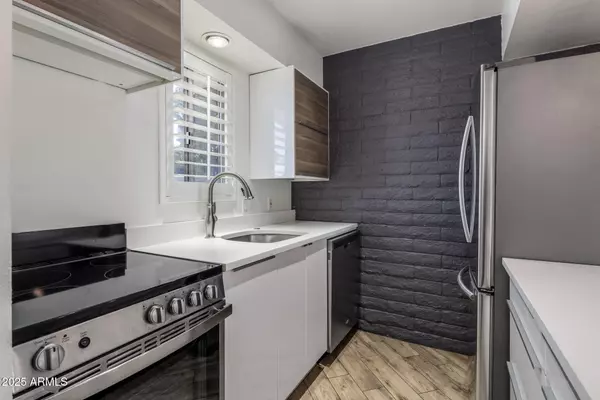 Scottsdale, AZ 85251,4800 N 68TH Street #247