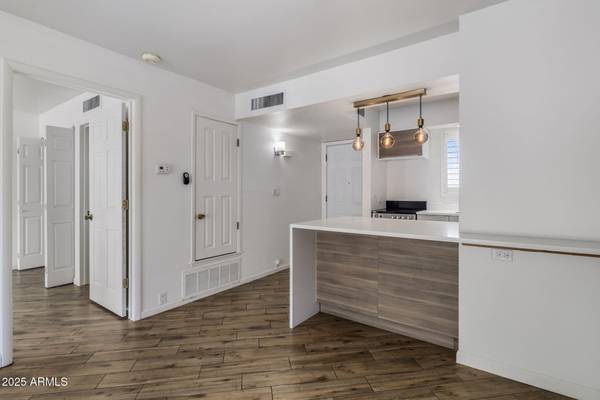 Scottsdale, AZ 85251,4800 N 68TH Street #247