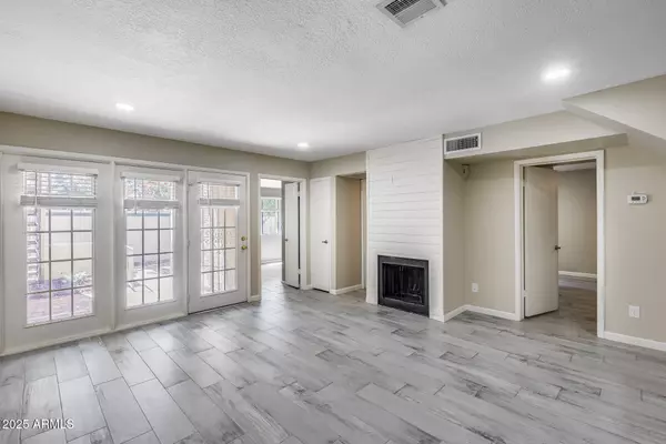 Mesa, AZ 85201,30 E BROWN Road #1048