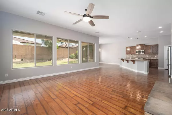 Phoenix, AZ 85085,1748 W ALOE VERA Drive