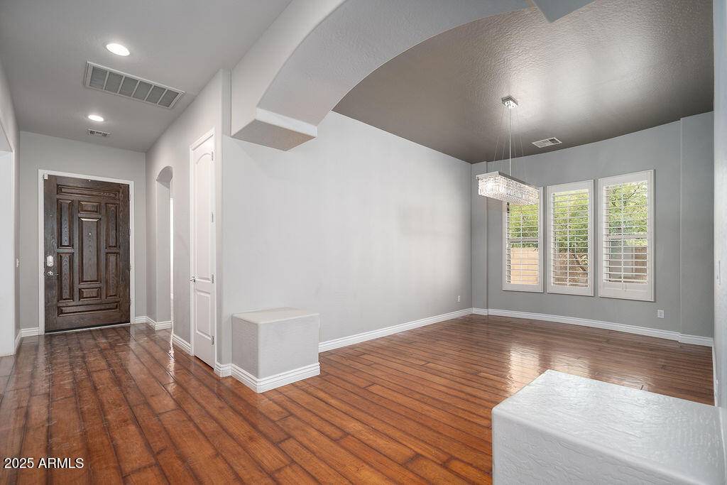 Phoenix, AZ 85085,1748 W ALOE VERA Drive