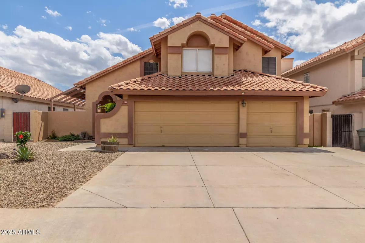 Phoenix, AZ 85024,1933 E MORROW Drive