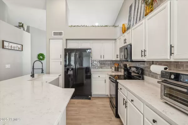 Gilbert, AZ 85234,1661 E Tremaine Avenue