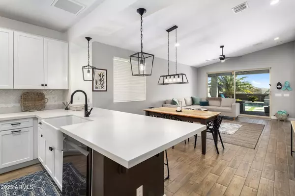 Phoenix, AZ 85085,537 E BALAO Drive