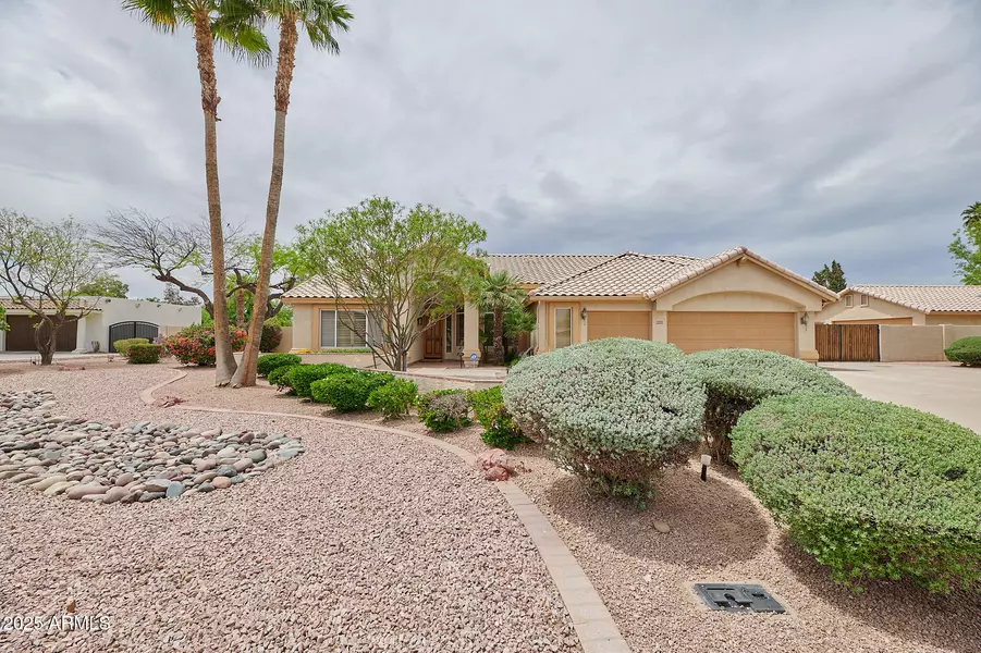 8242 S Kachina Drive, Tempe, AZ 85284