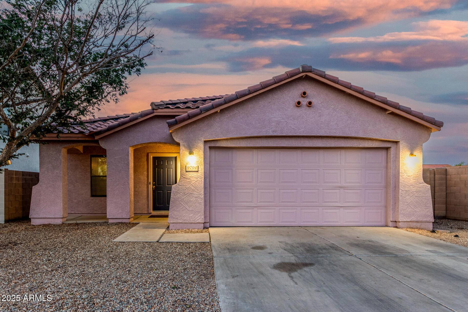 9704 W CORDES Road, Tolleson, AZ 85353