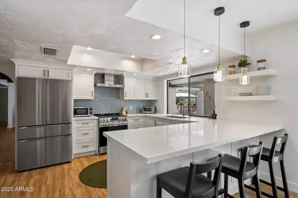 Scottsdale, AZ 85254,5701 E CHARTER OAK Road