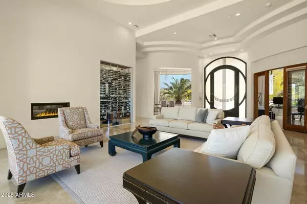 Paradise Valley, AZ 85253,5346 E ROYAL PALM Road