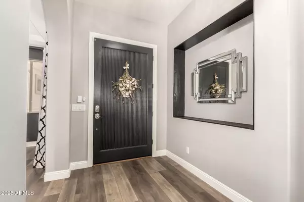 Phoenix, AZ 85042,8015 S 29TH Way