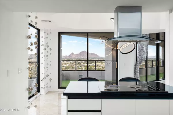Phoenix, AZ 85014,1040 E OSBORN Road #1902
