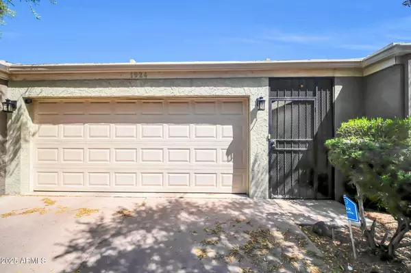 Phoenix, AZ 85021,1924 W BELMONT Avenue
