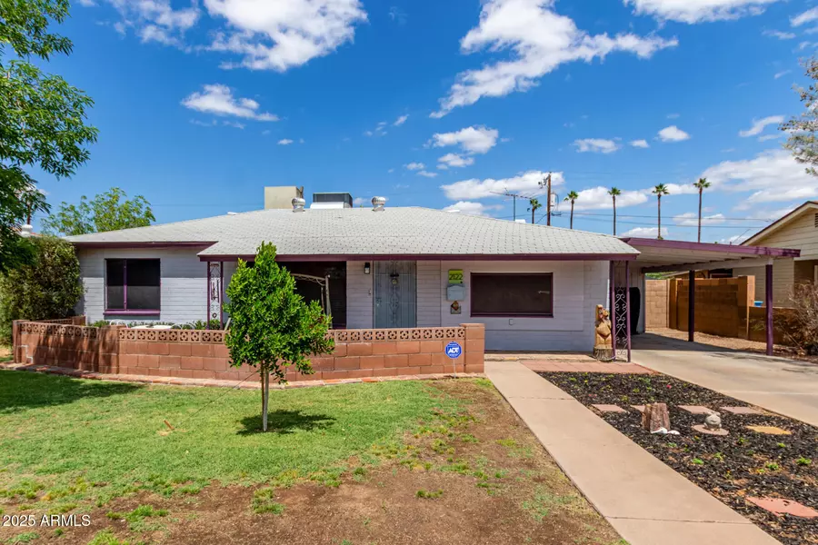2122 W PICCADILLY Road, Phoenix, AZ 85015
