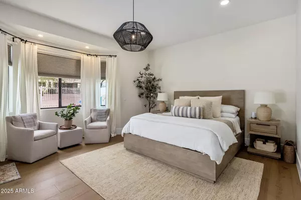Phoenix, AZ 85054,5226 E HERRERA Drive